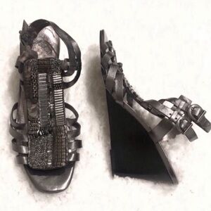 Vince Camuto Brianne pewter metallic strappy gladiator wedge sanda…